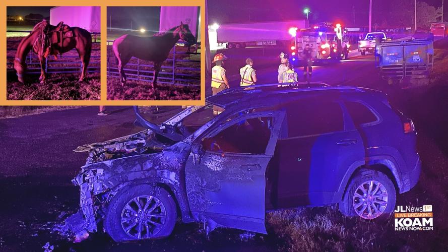 Horse trailer overturns and Jeep catches fire, crash in Seneca Joplin News First