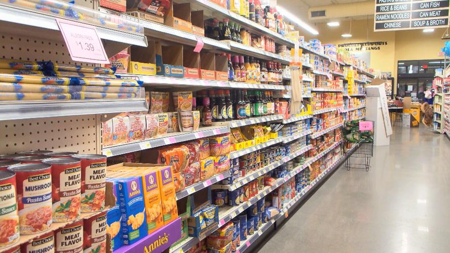 G&W Foods partners with Rotary Club for 5 Minute Grocery Grab Food