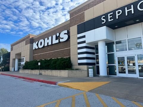 Woman claims Kohl's employee was peeking in dressing room