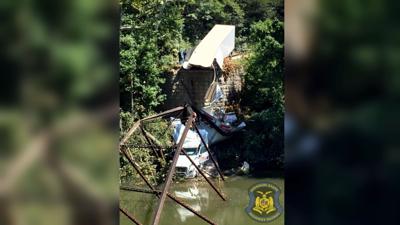 Truck driver escapes injury when Missouri bridge collapses | Missouri ...