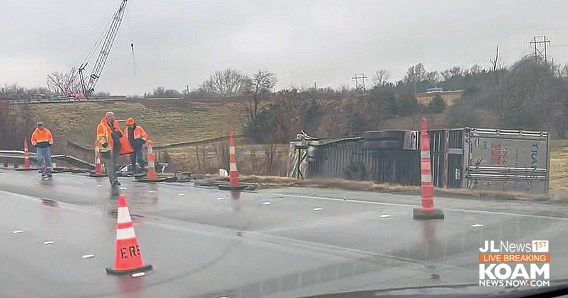 I-44 Will Rogers Turnpike travel delay: tractor trailer crash at Miami ...
