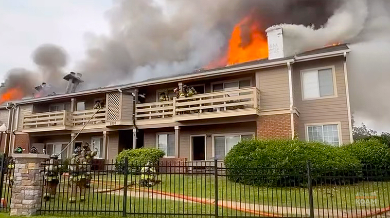 Massive apartment building fire in Tulsa | Local News | koamnewsnow.com