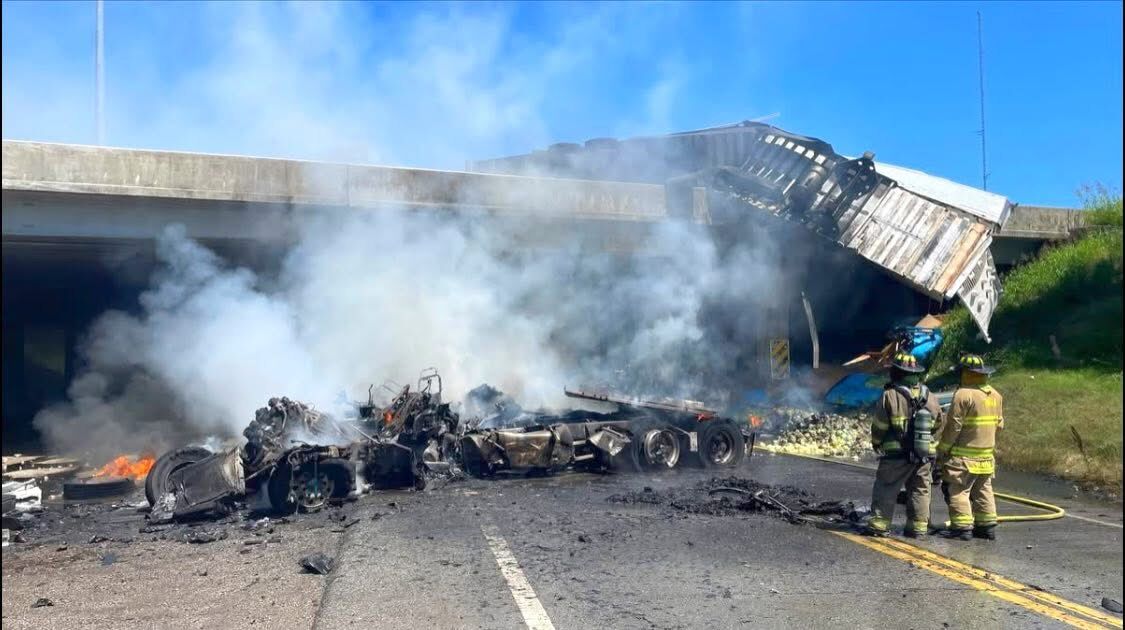 Semi crashes off I-44 overpass down onto US-60 near Vinita