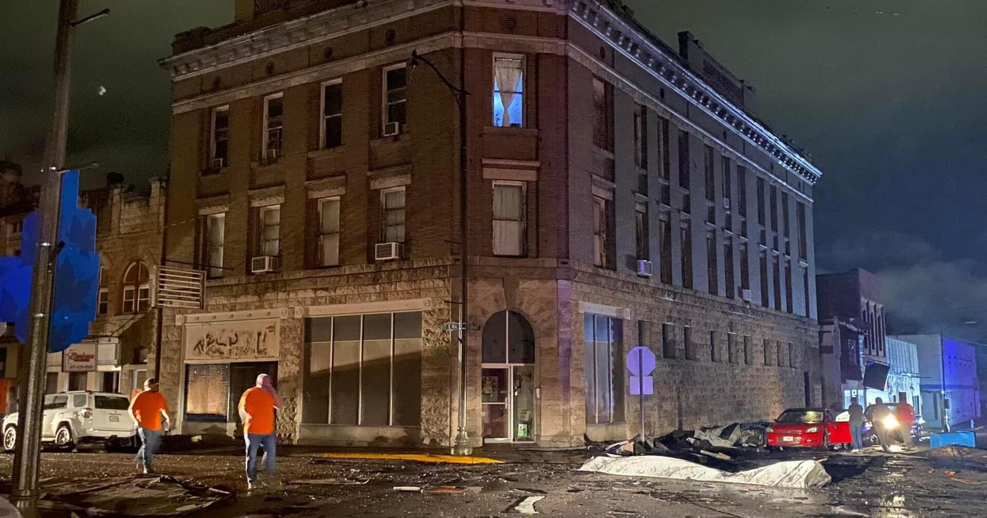 Radar-indicated tornado, damage around historic Carthage Square - Vimarsana News