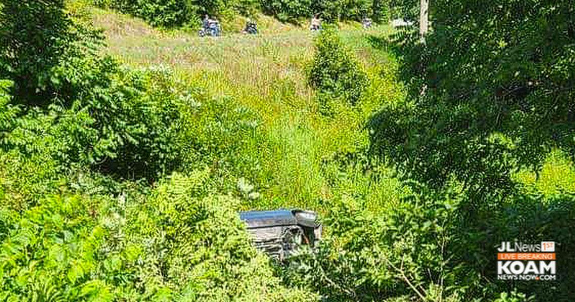 Car goes off-road, overturned into deep ravine - Vimarsana News