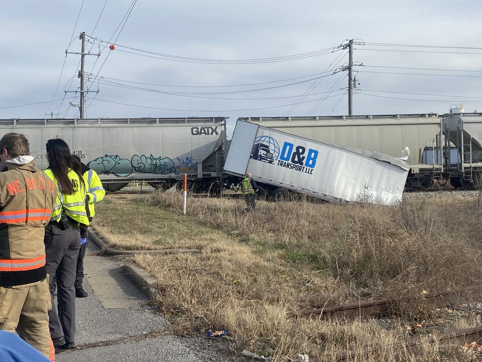Sitemapcdatahttpsomobeldreferenzcominteresting Tractor Trailer Hit By Train Gallery