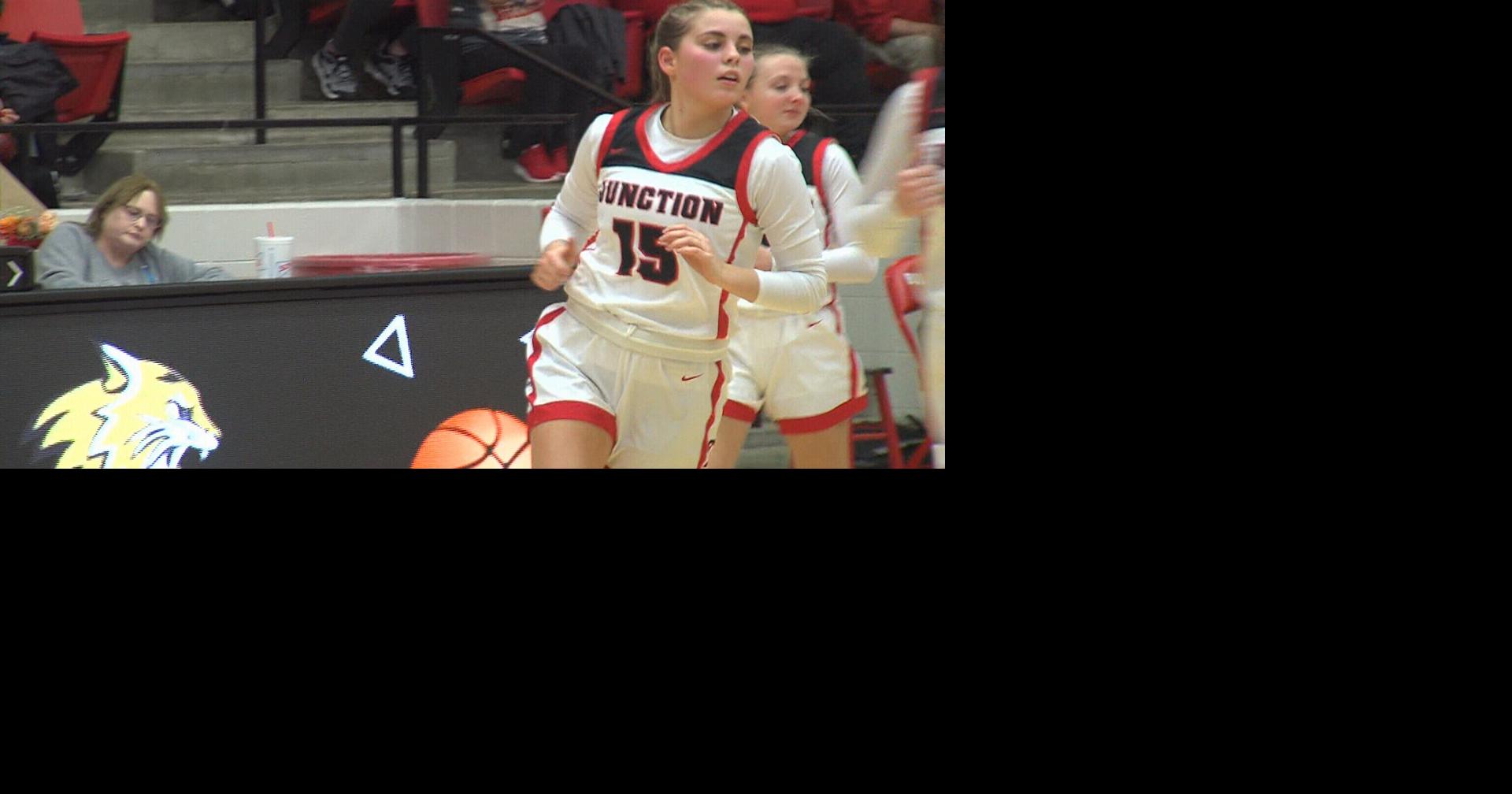 1 Carl Junction cruises by Neosho on senior night High School Sports