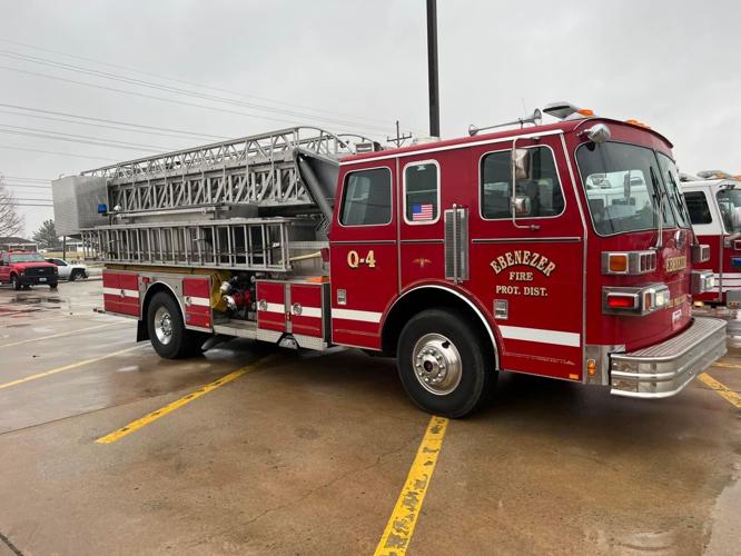 Fire truck overturns, killing firefighter responding to structure fire