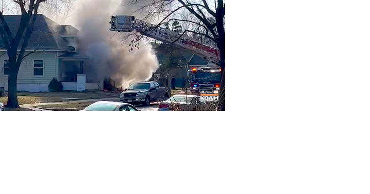 Blendville Neighborhood house fire on Murphy Ave - Vimarsana News
