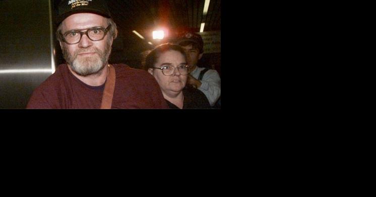 The 1982 Tylenol Murders lone suspect dies; James Lewis grew up in the Joplin area, graduating from Carl Junction - Vimarsana News