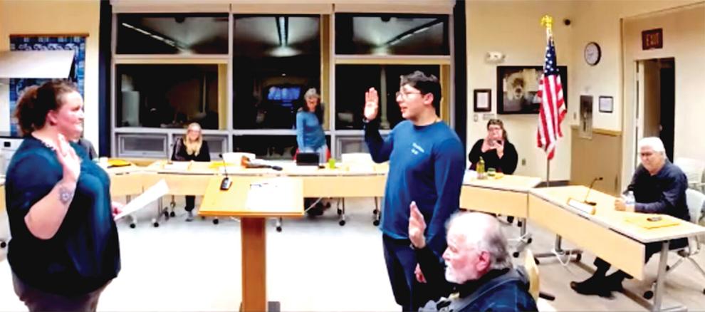 Calderon, Davidson assume uncontested council seats
