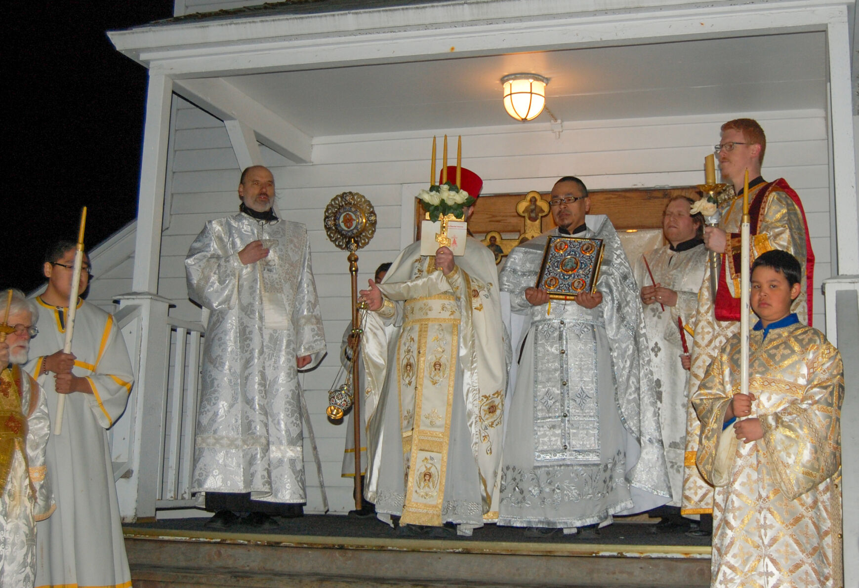 Orthodox Church will brighten at midnight Saturday - Vimarsana News