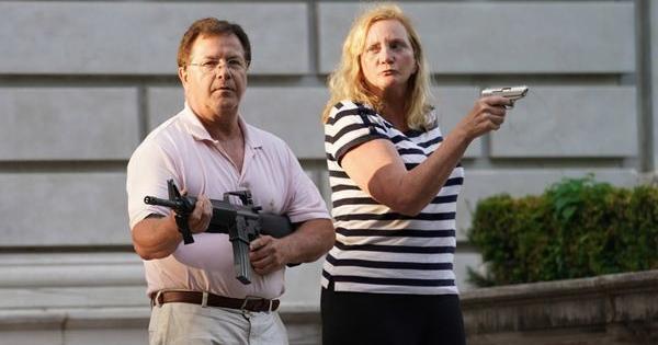 Records expunged for St. Louis couple who waved guns at protesters - Vimarsana News
