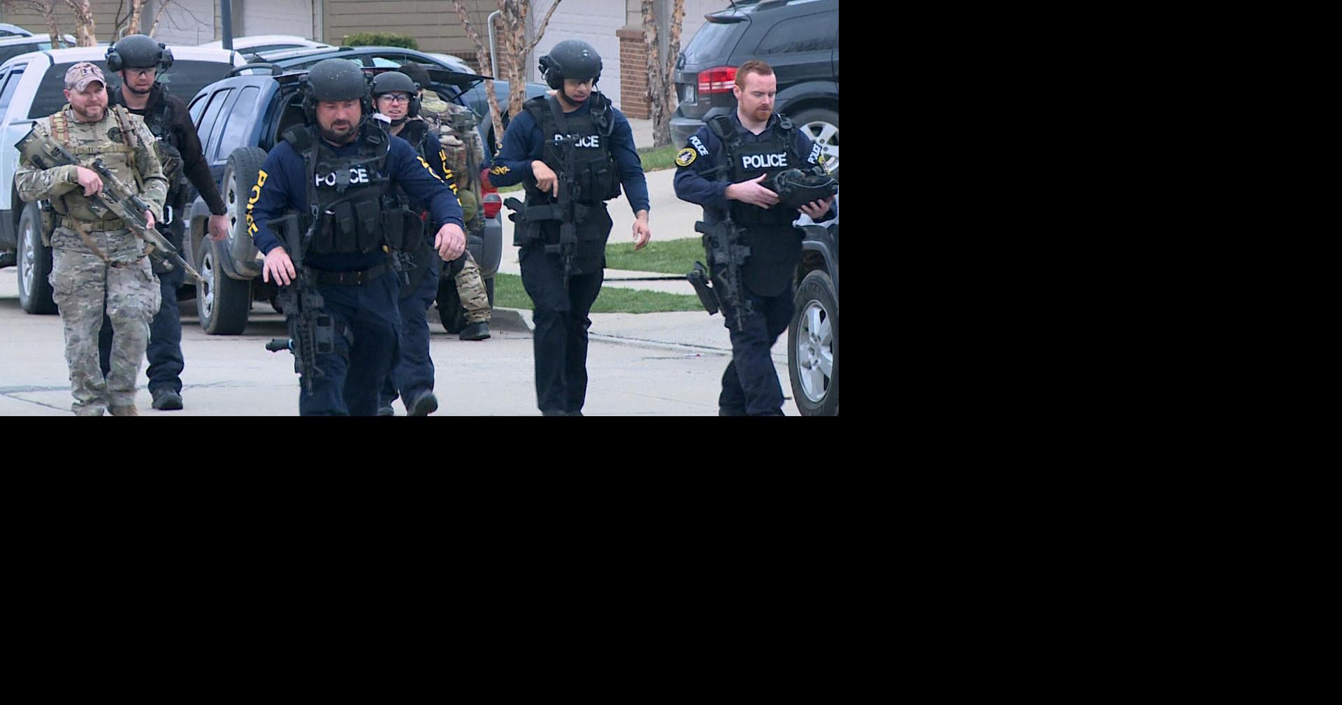 Columbia police arrest man on multiple felony warrants after barricade