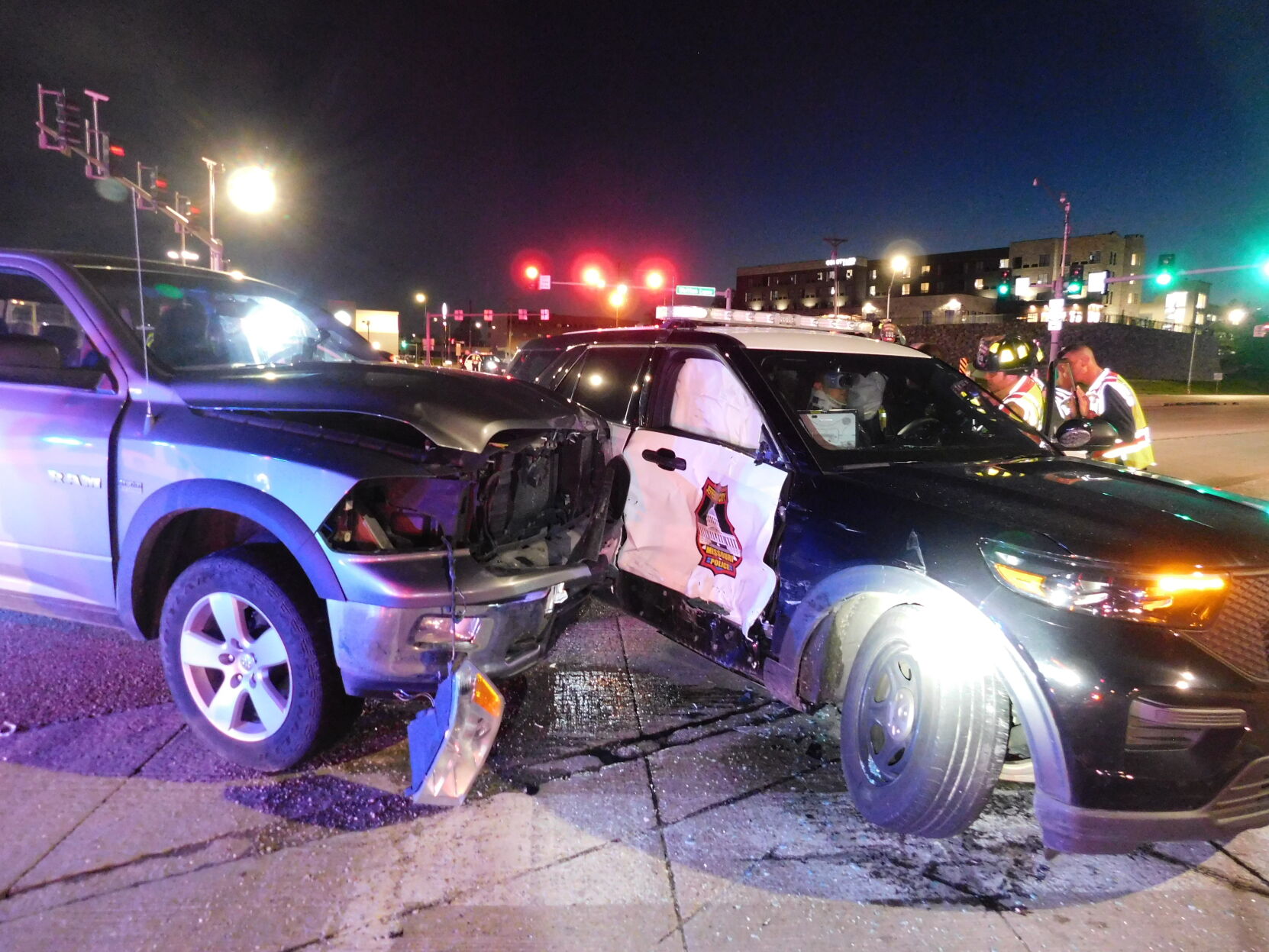 Jefferson City police officer recovering after Tuesday night crash - Vimarsana News