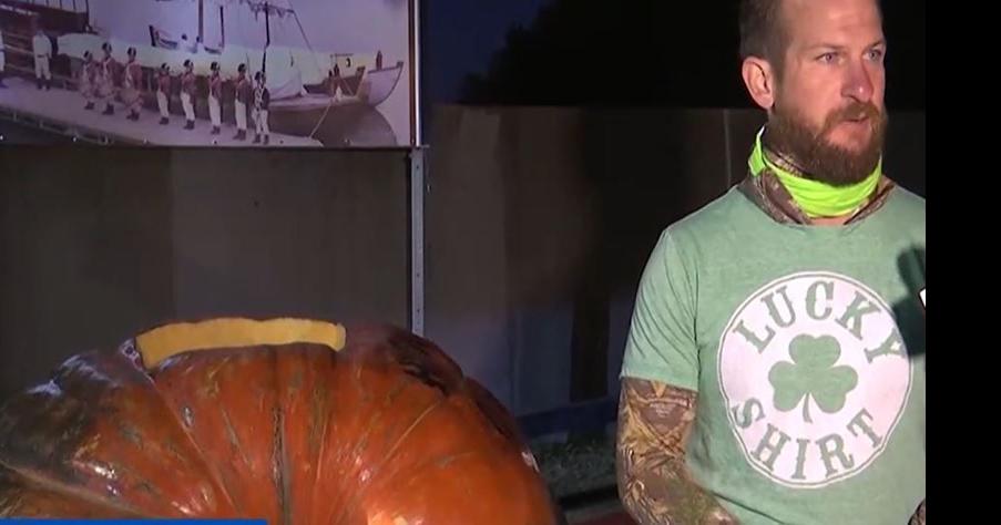 Missouri man attempts pumpkin paddling world record
