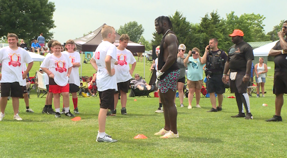 Former Chief Tyreek Hill hosts youth camp in Joplin, Local Sports