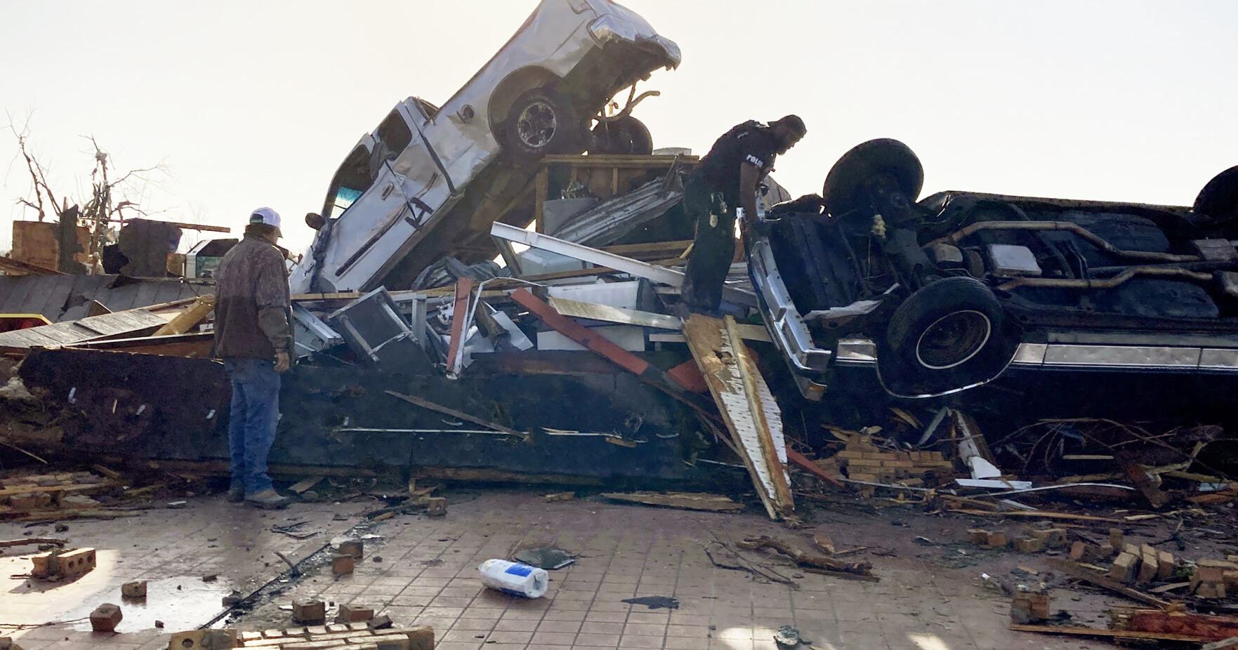 How to give or receive help after the Mississippi tornado - Vimarsana News