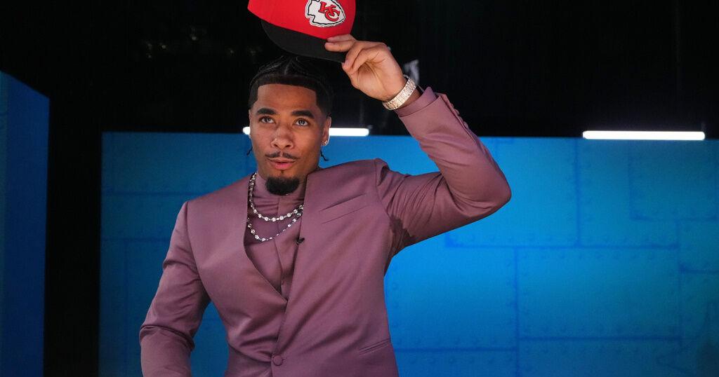 Chiefs trade up to select LSU cornerback Mansoor Delane with sixth pick in NFL draft