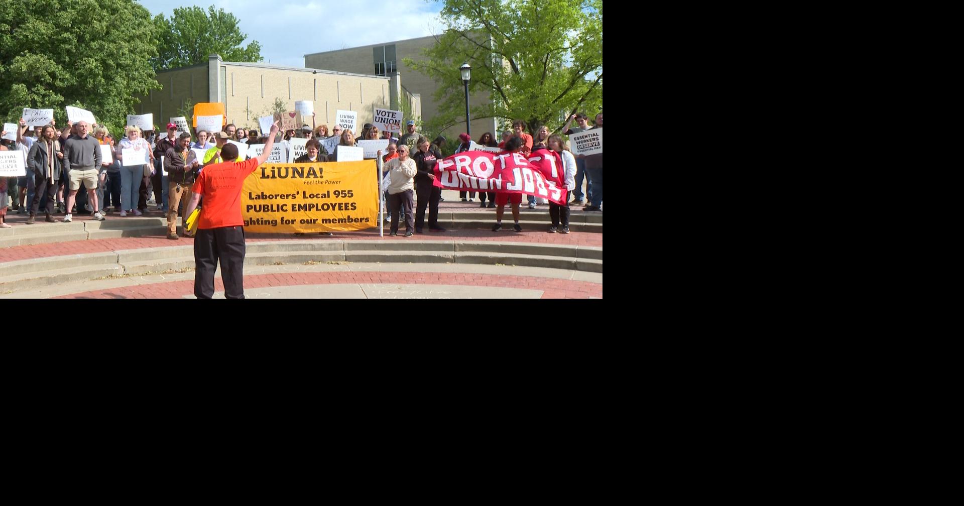 Local labor union holds rally at the University of Missouri