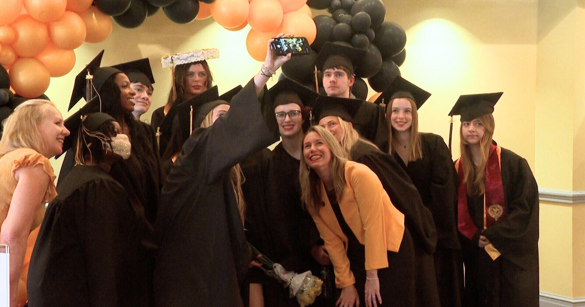 Mizzou Academy hosts graduation ceremony at Missouri Theatre | Mid-Missouri News - Vimarsana News