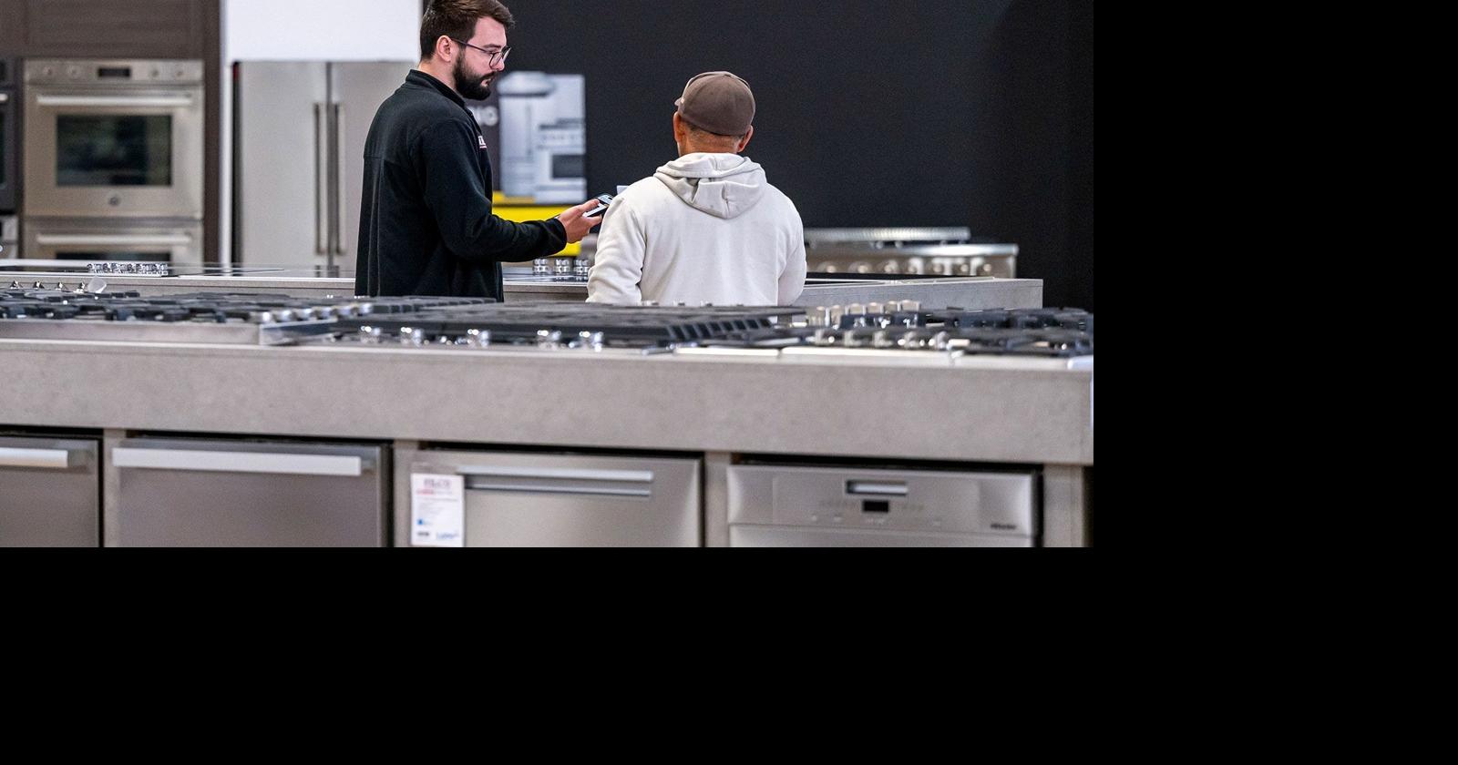 Inflation slowed more than expected in April, despite tariff-related price pressures building Alicia Wallace, CNN May 13, 2025 4 hrs ago