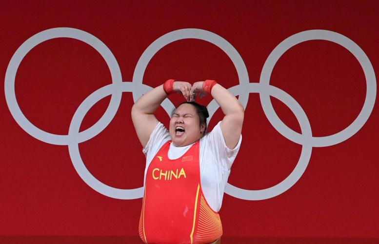 Laurel Hubbard: Transgender weightlifter out of Olympic final