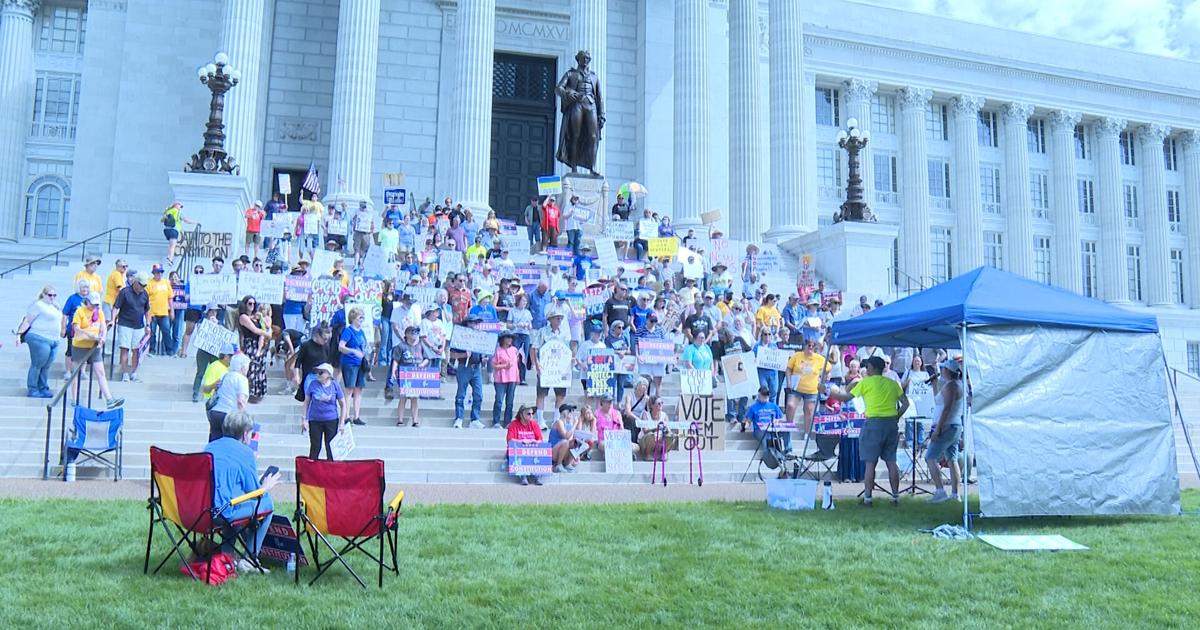 Redistricting bill sparks rally at the Capitol. | | komu.com