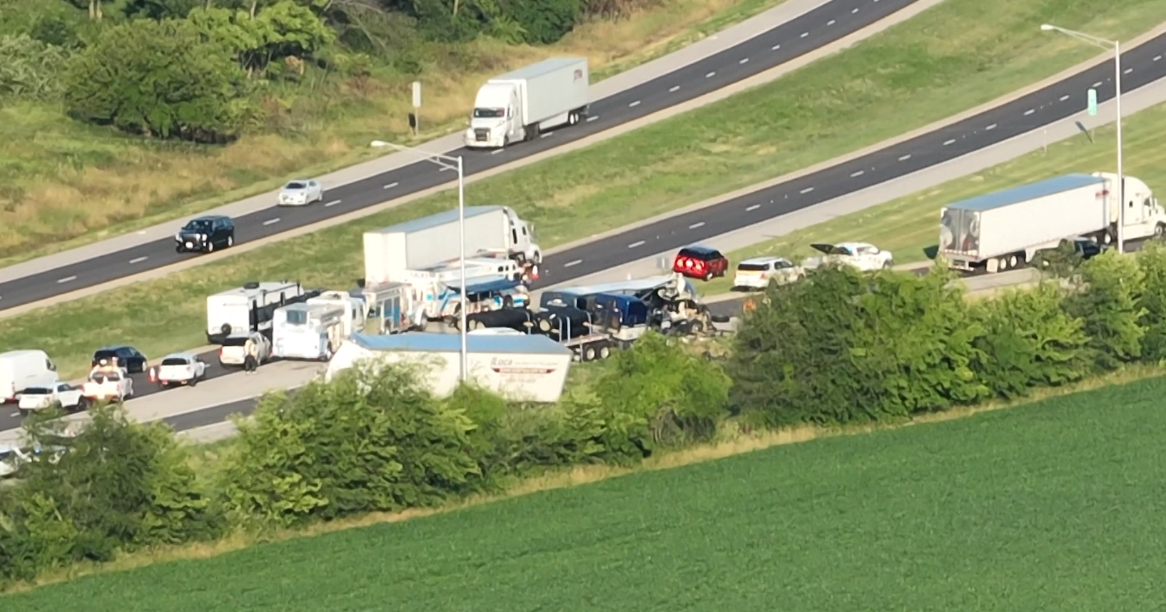 Coroner identifies the 3 men killed in a Greyhound bus crash near St. Louis - Vimarsana News