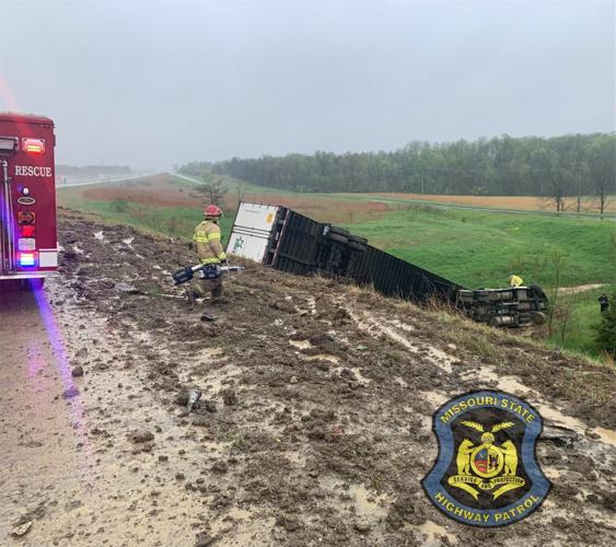 I-70 crash involving an overturned tractor trailer injures one | Mid ...