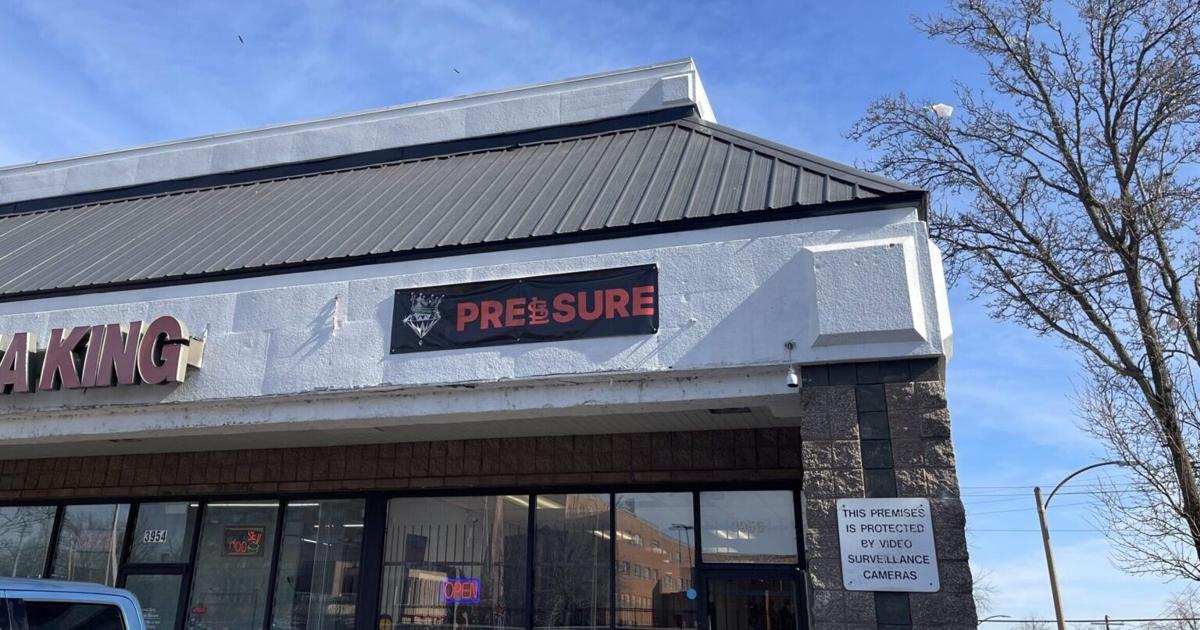 St. Louis smoke shop halts sale of THC edibles packaged like candy