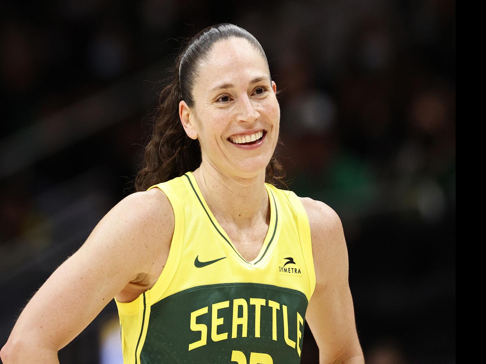 Ari Chambers says WNBA fashion brings 'pride to the game' - Just Women's  Sports