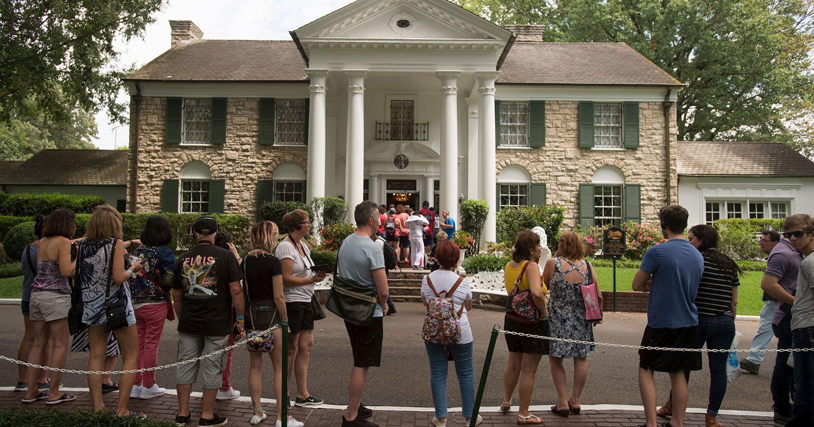 The future of Elvis Presley's Graceland could be decided in court Wednesday | Nation & World News - Vimarsana News