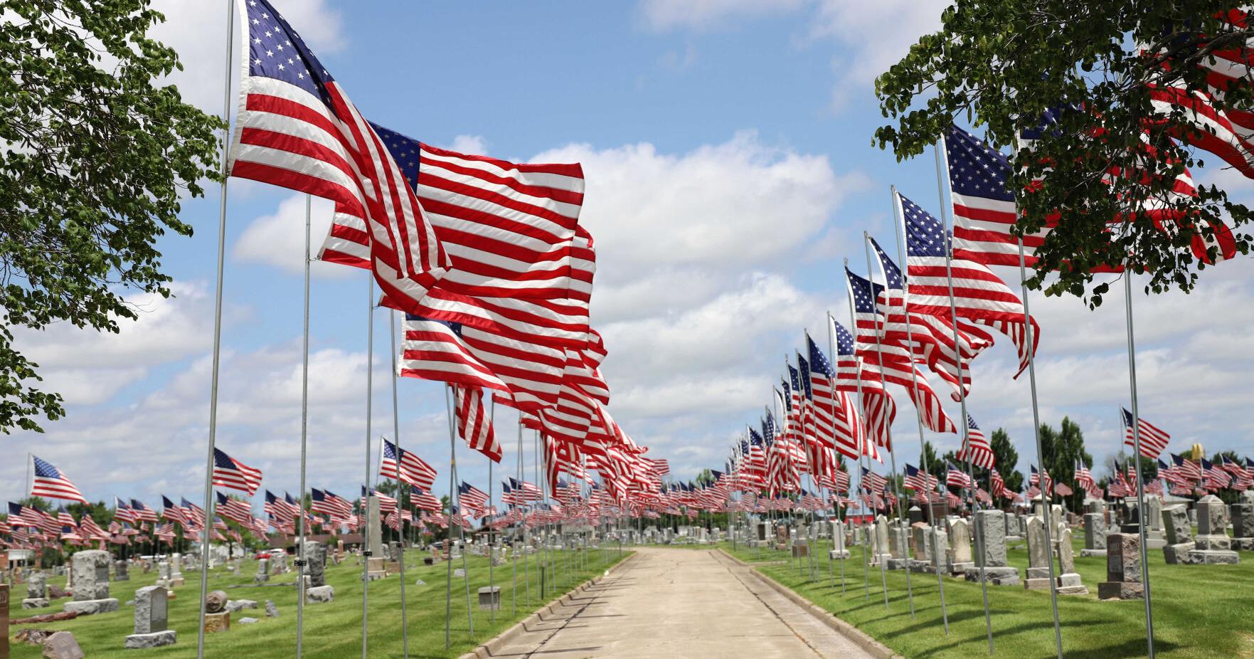 Honoring Veterans with a Display of American Flags | Mid-Missouri News - Vimarsana News