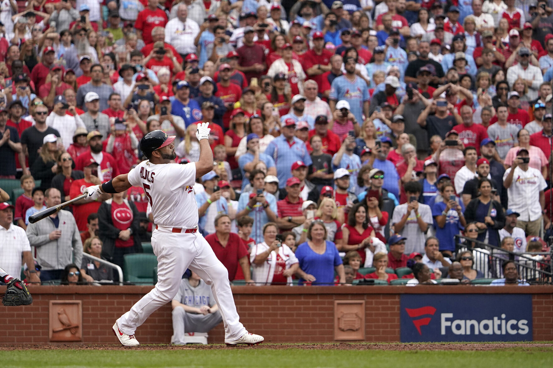 Albert Pujols blasts 695th career HR in Cardinals game to