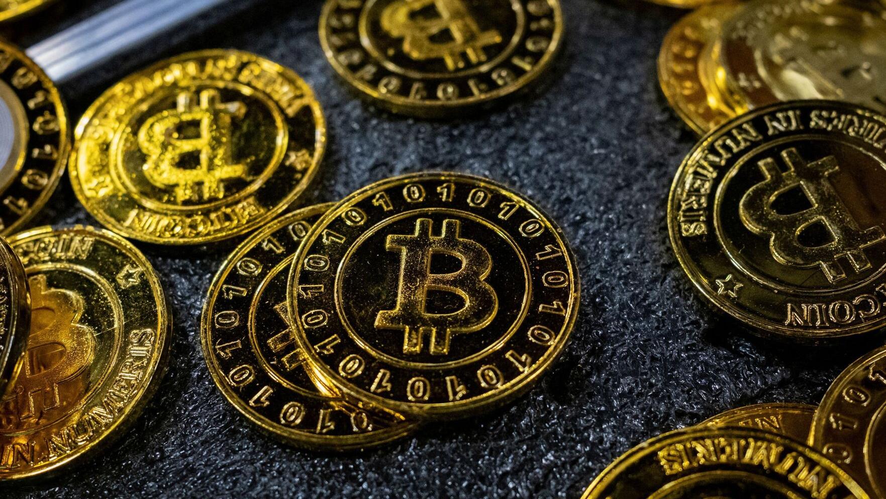 Bitcoin surges above $100,000 for the first time as Trump picks pro-crypto  SEC chair | Nation & World News | komu.com