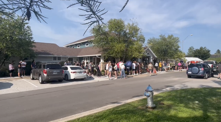 Campus Lodge residents kept waiting for hours on movein day Mid