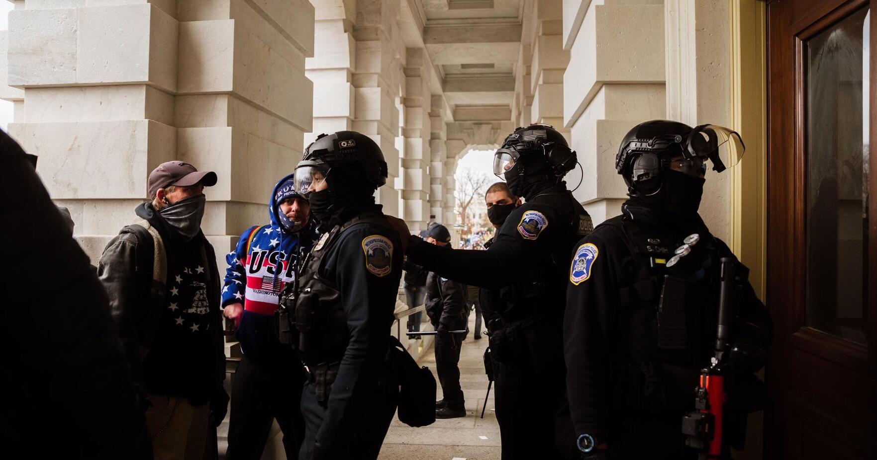Ex-NYPD officer guilty of assaulting police officer at US Capitol riot - Vimarsana News