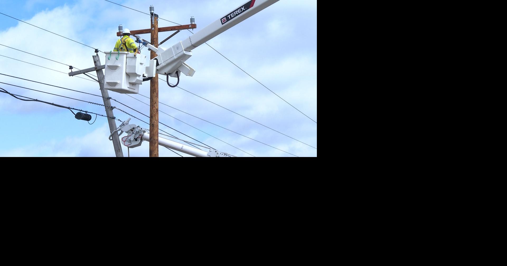Crews replace broken electric poles across mid-Missouri after strong ...
