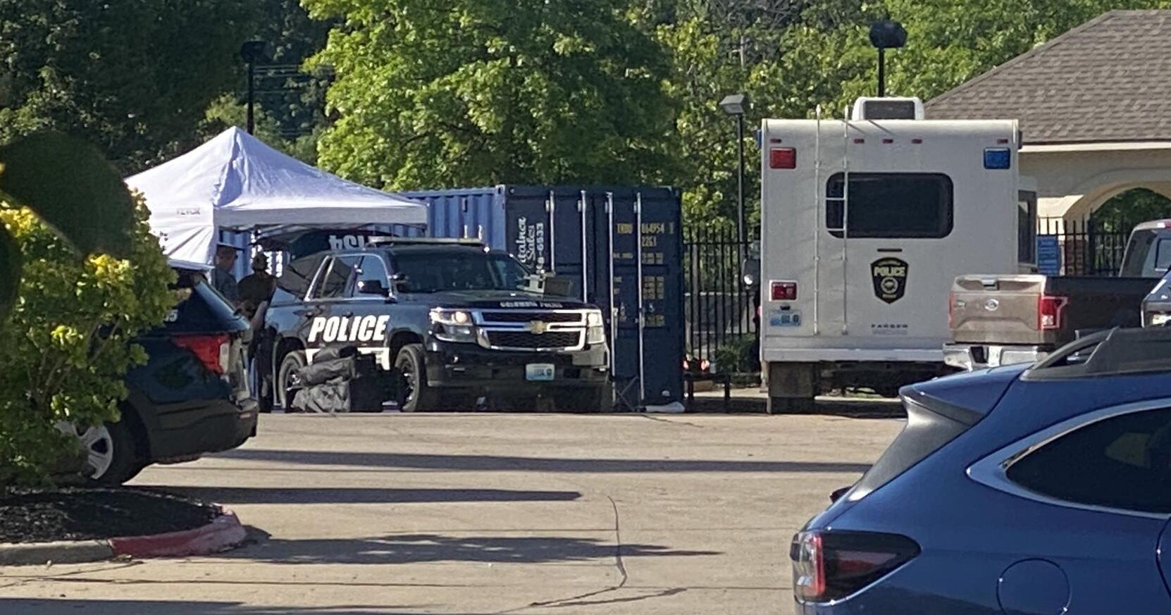 Suspect dead after hourslong standoff at Columbia apartment complex - Vimarsana News