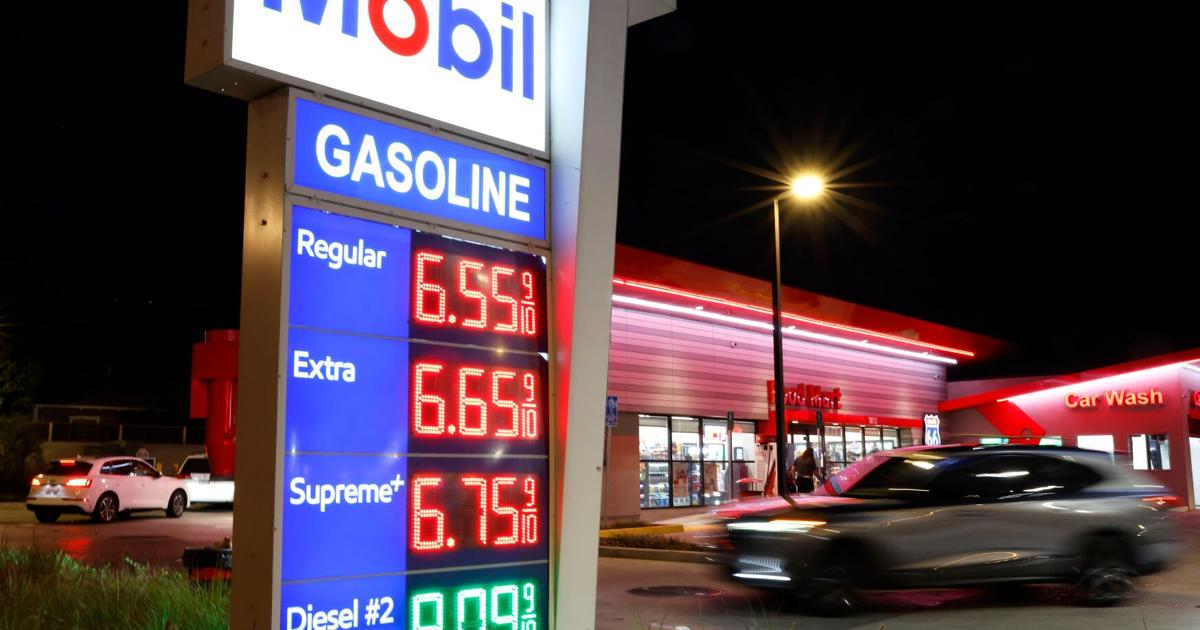 US gas prices hit $4 per gallon for first time since 2022 | Nation ...