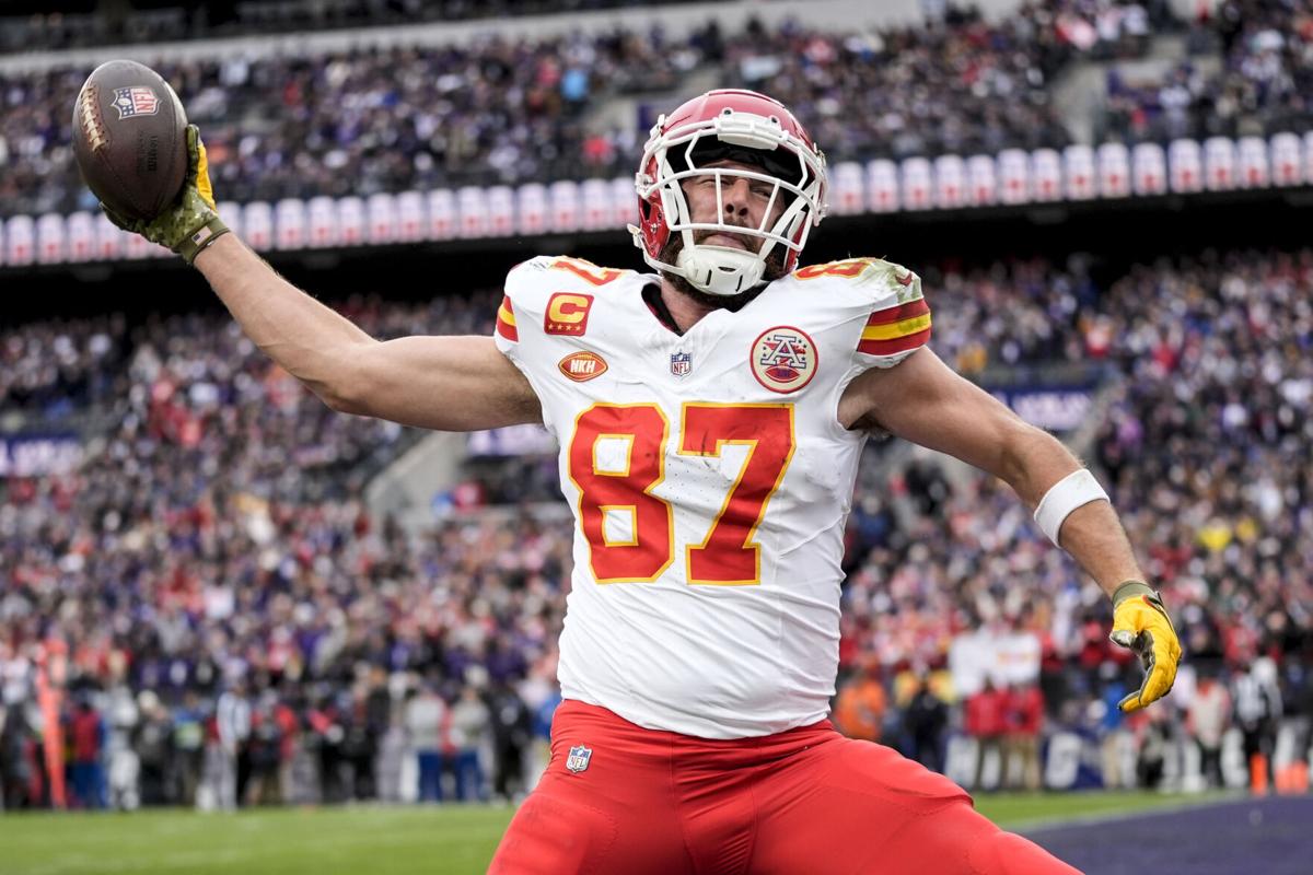 Carte à Collectionner Travis Kelce 2021 Playoff Kansas City Chiefs #83/25