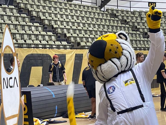 Mizzou Cheerleading showcases nationals routine ahead of competition