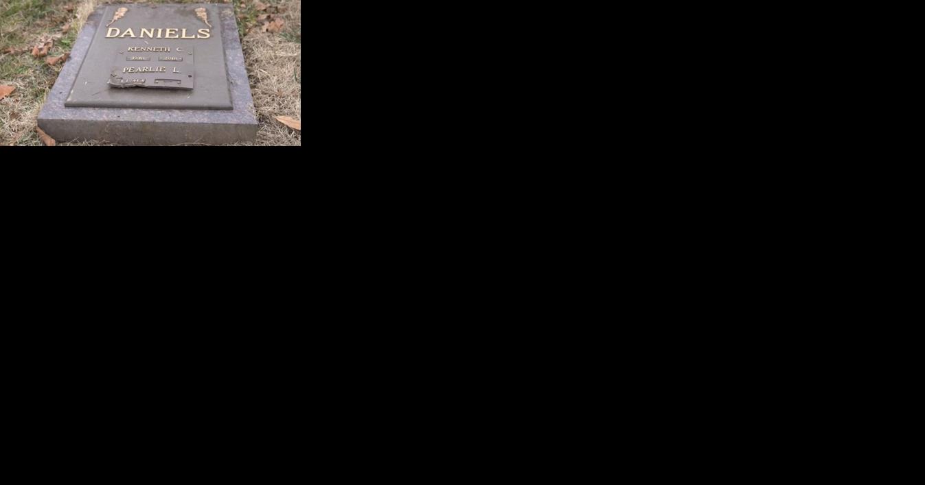 Kansas City woman furious, horrified of how father's cremated remains were buried | State News - Vimarsana News