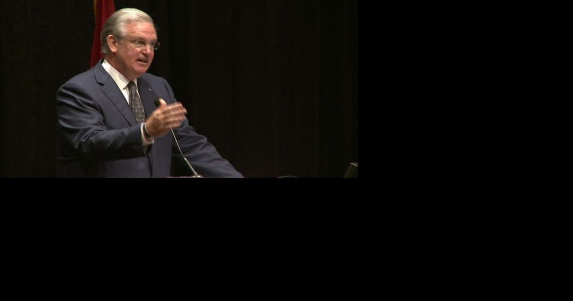 Former Missouri Gov. Jay Nixon speaks at historic lecture