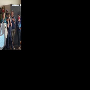 El software RISE de la Escuela Secundaria Jefferson presenta una donación de $800 para Love Coffee |  Informativo de Mid Missouri