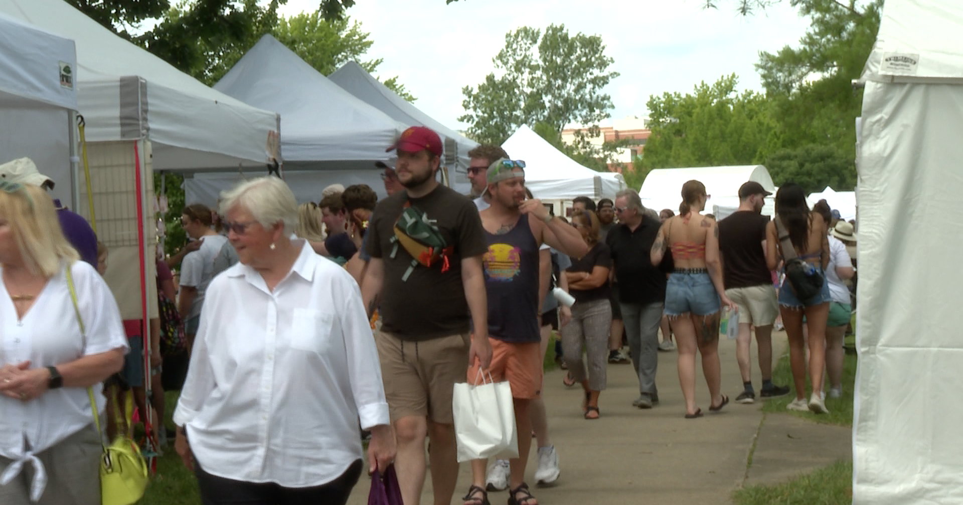 Columbia's Art in the Park showcases over 100 vendors | Mid-Missouri News - Vimarsana News
