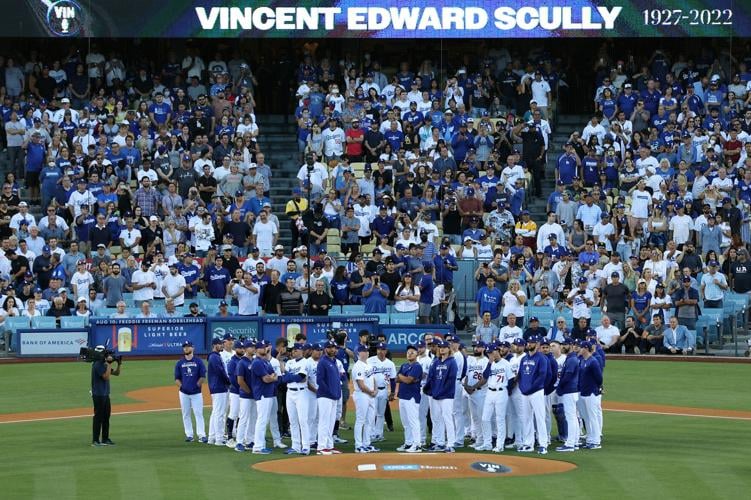 Dodgers honor legendary broadcaster Vin Scully with uniform patch