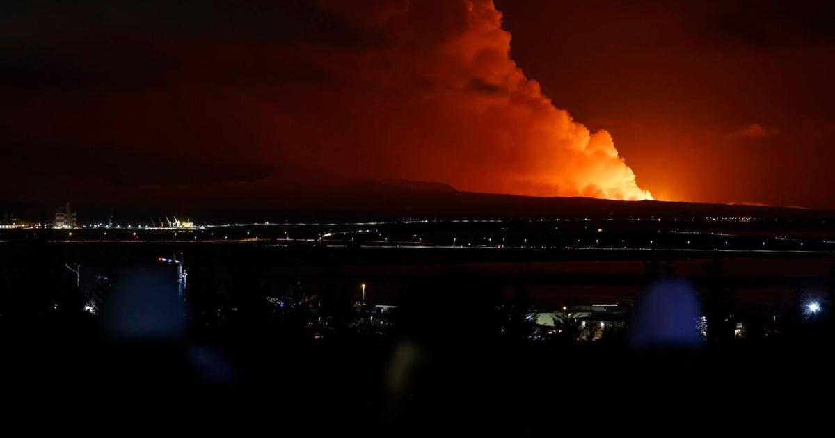 Volcano erupts on Iceland’s Reykjanes peninsula Volcano erupts on Iceland’s Reykjanes peninsula