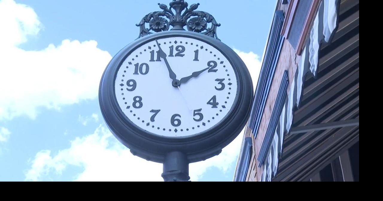 Historic street clock returns to downtown Sedalia | News | komu.com